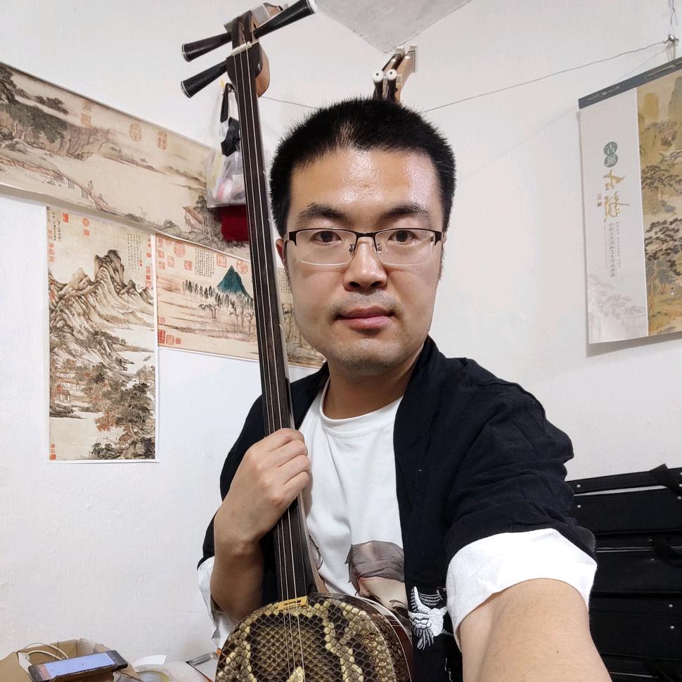 王明亮三弦乐器