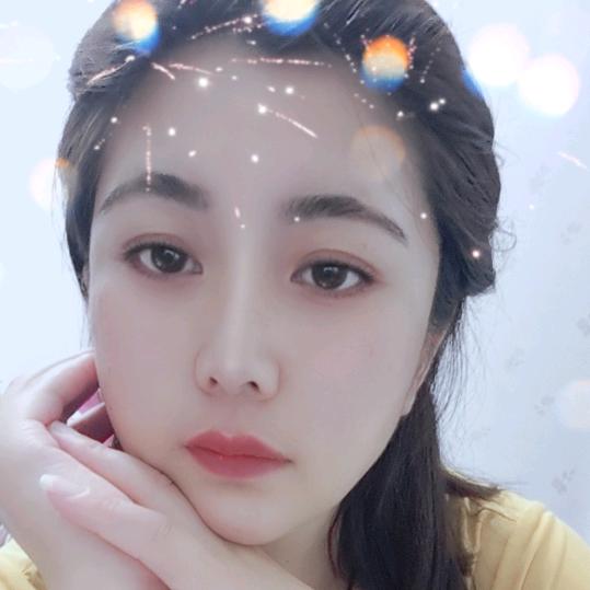 卖石雕的小姑凉