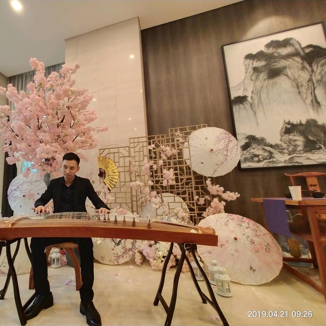 ⑨o后、玩世不恭