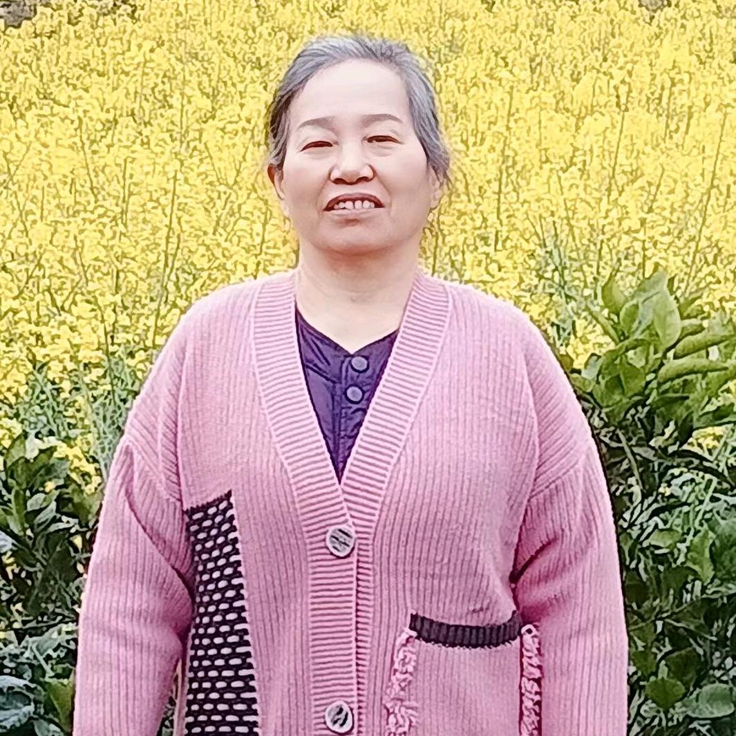 世芬姐(中午10点30直播)