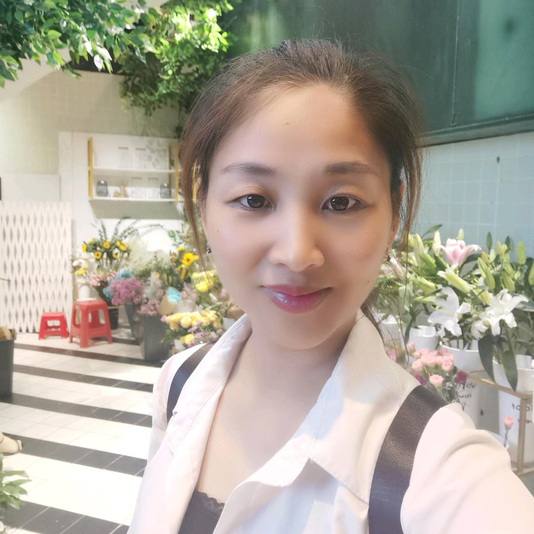育特鞋服