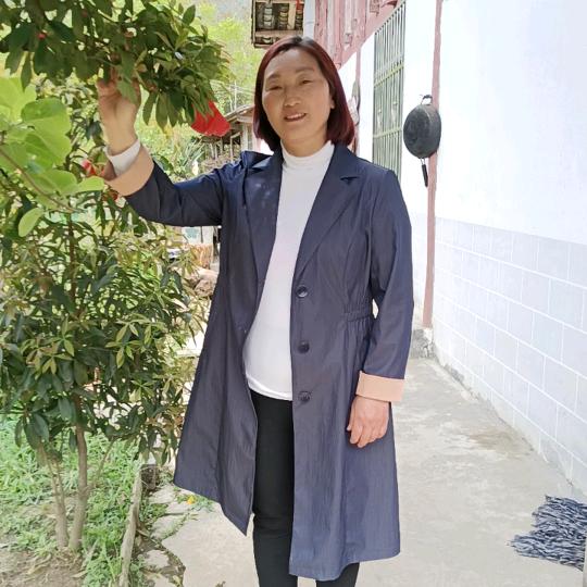 罗自英