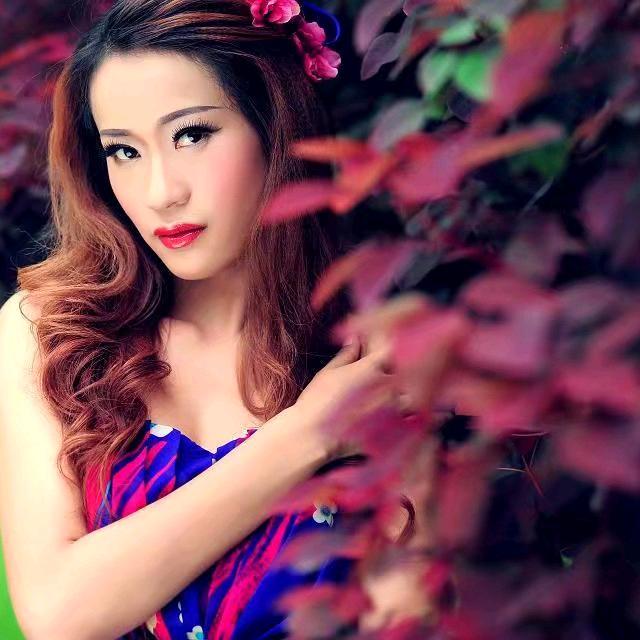 老四川豆花饭贴边店