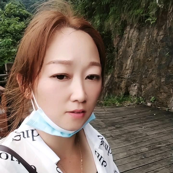 等爱的玫瑰