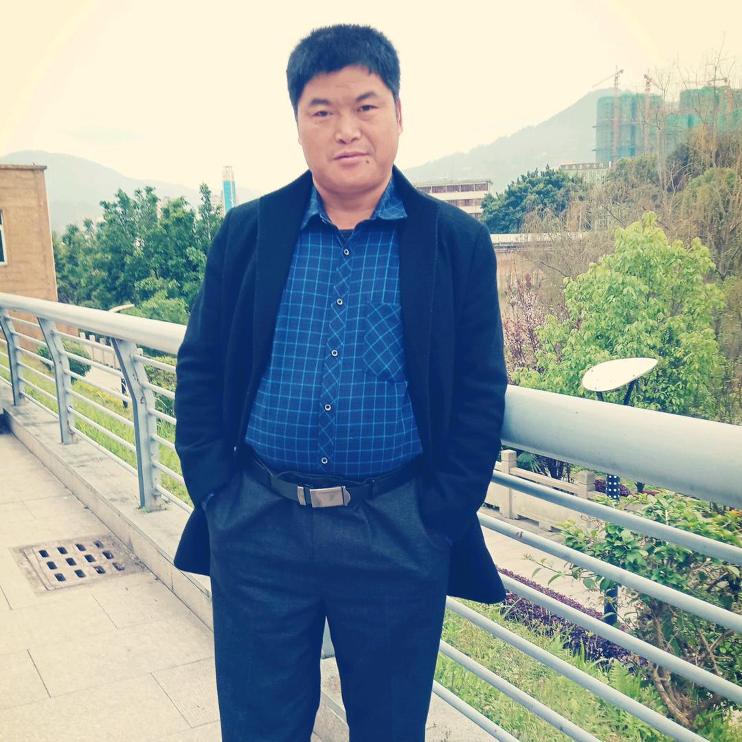 陈明春