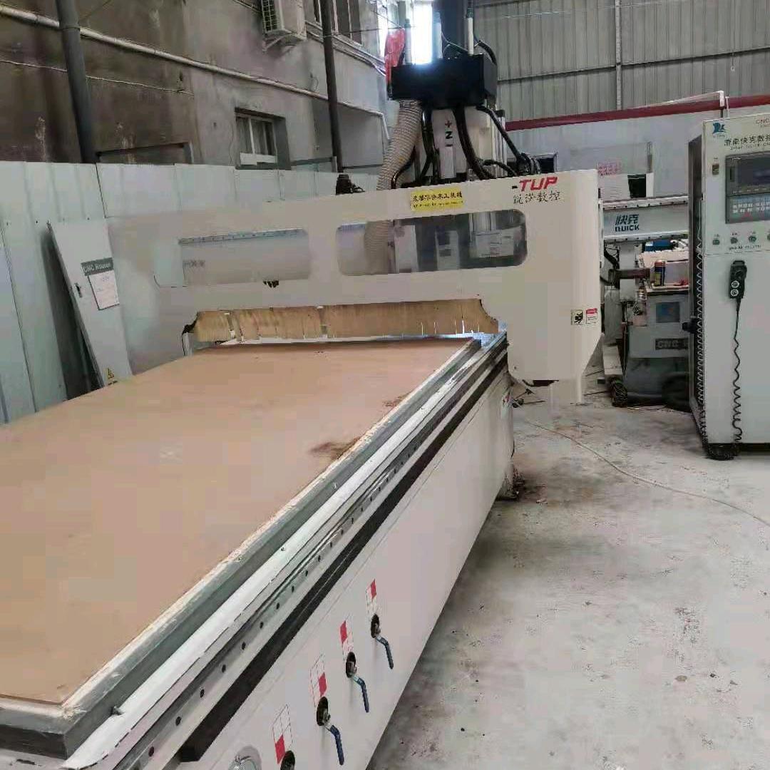 金智辉木工数控设备