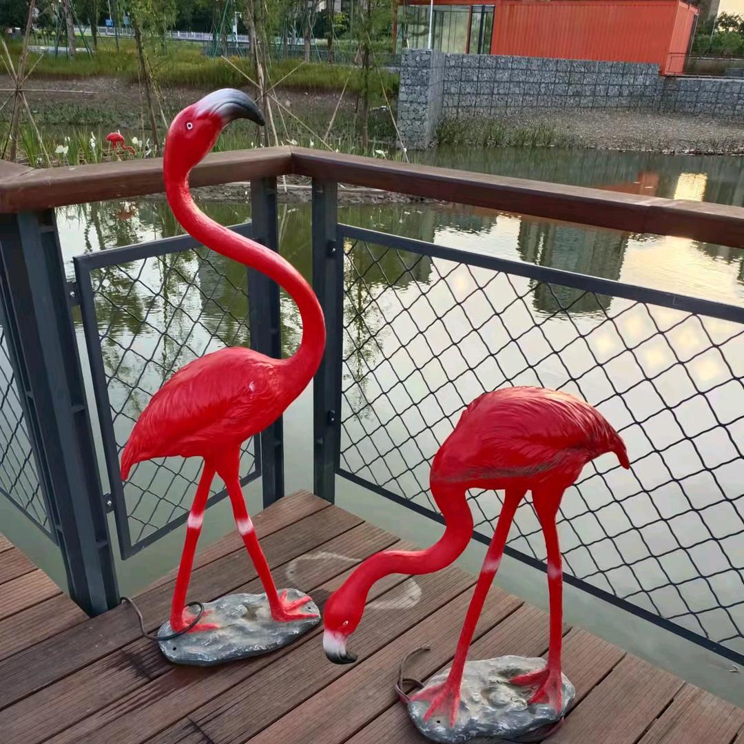 阿冰💃🐮女人。 自己赚钱自己花。