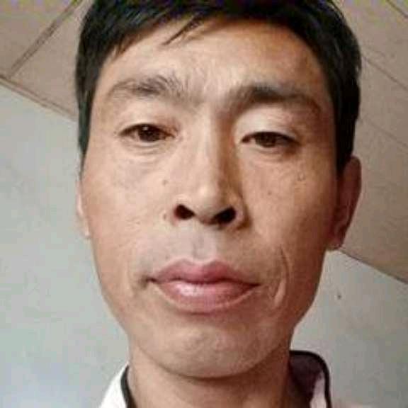 老詹民房绑钢筋团队