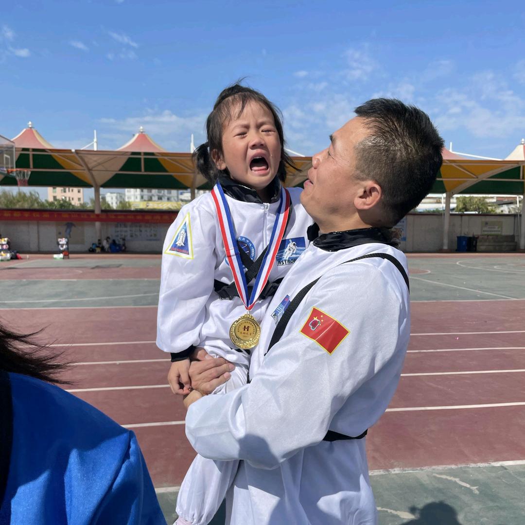 《忆往情深》