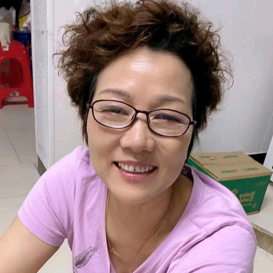 黄莉