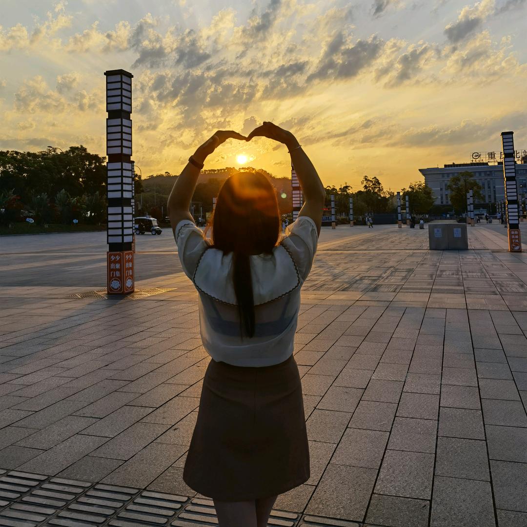 ᶫᵒᵛᵉ~ 伟伟ฅ۶•ﻌ•