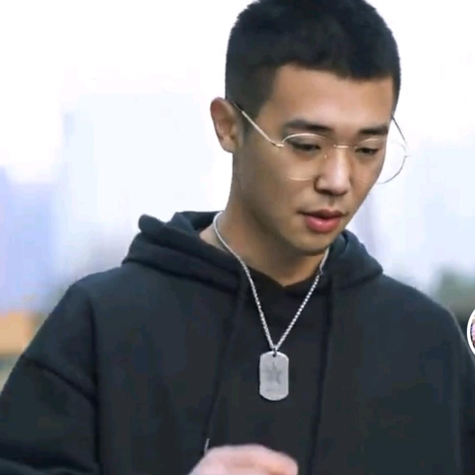 吥务正✌的䒕蒲