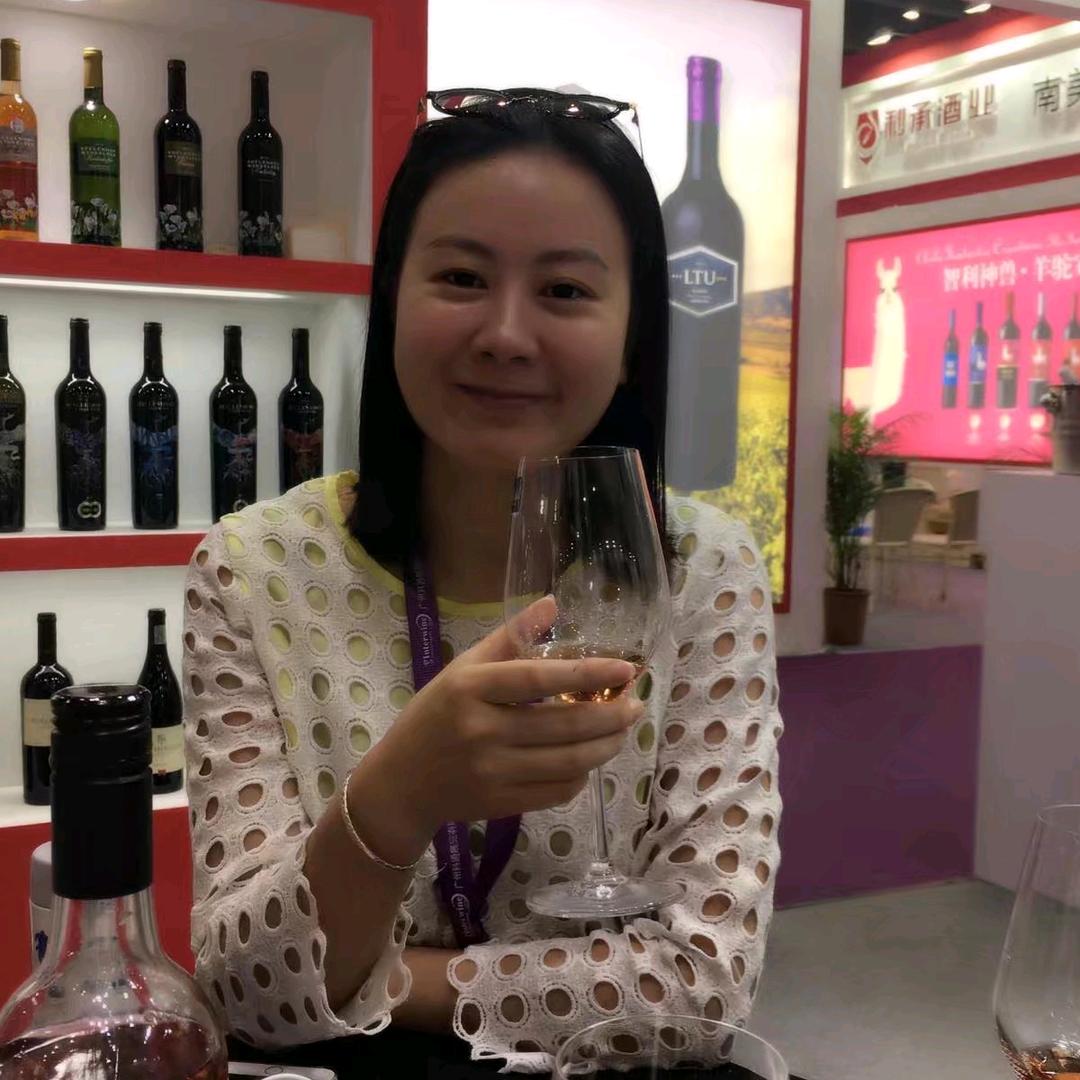 群龙房产翡翠首饰