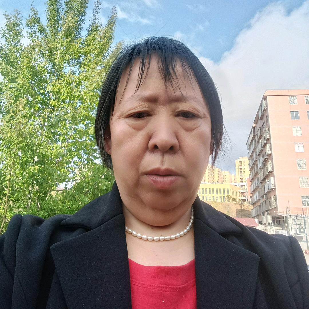 唐大姐是每天早上七点半开播