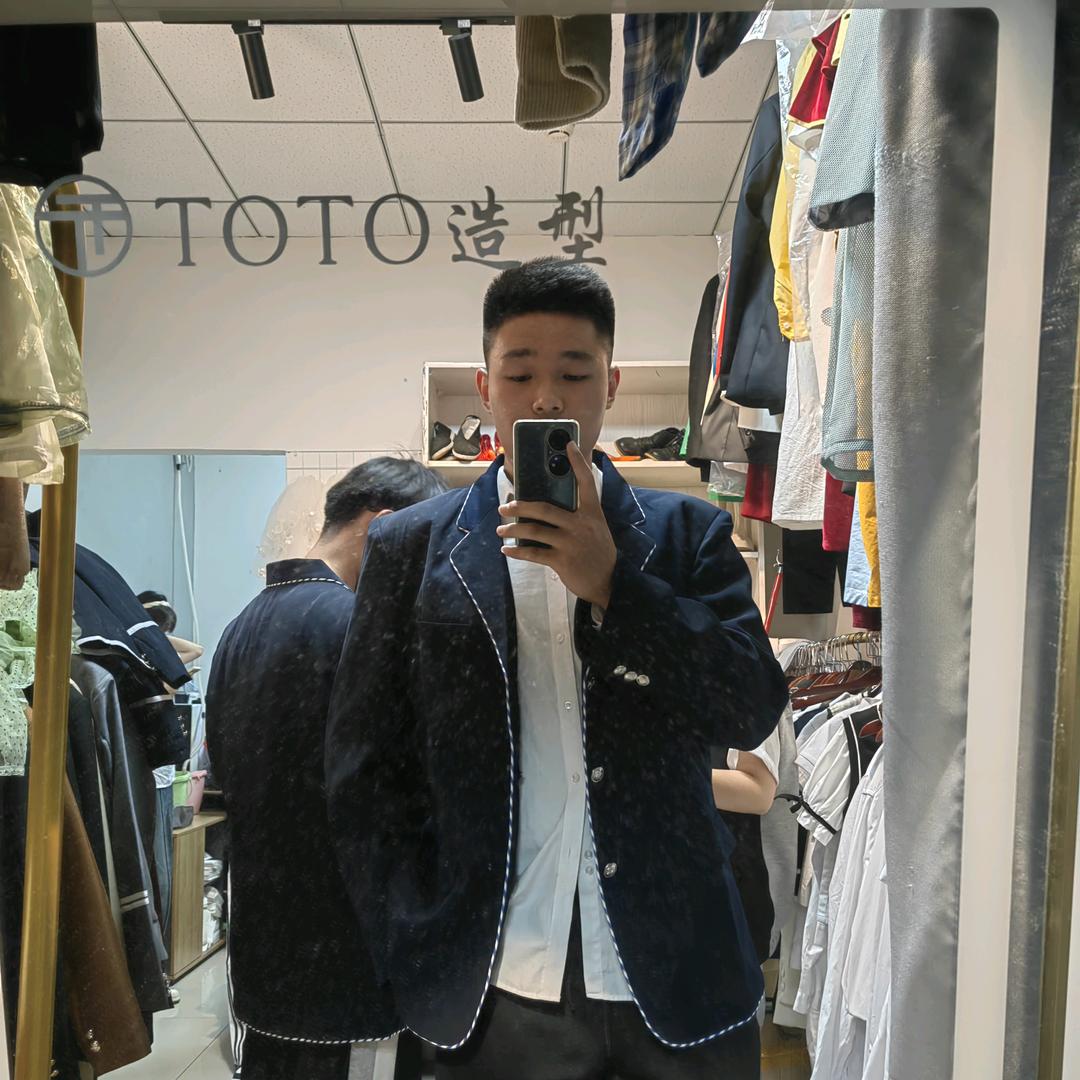 这个壮汉有点甜