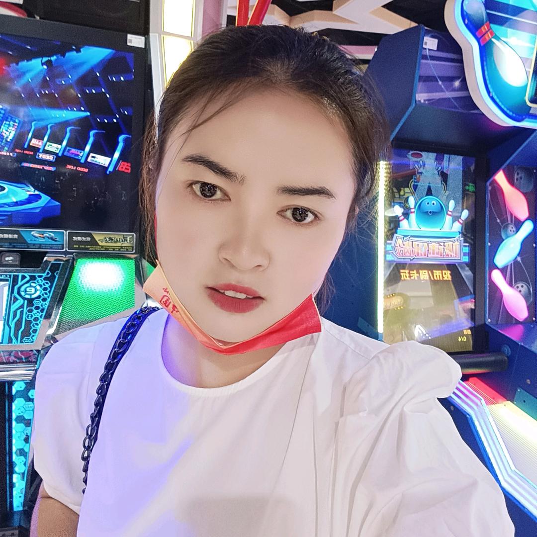 家有朵朵花（妞妞）