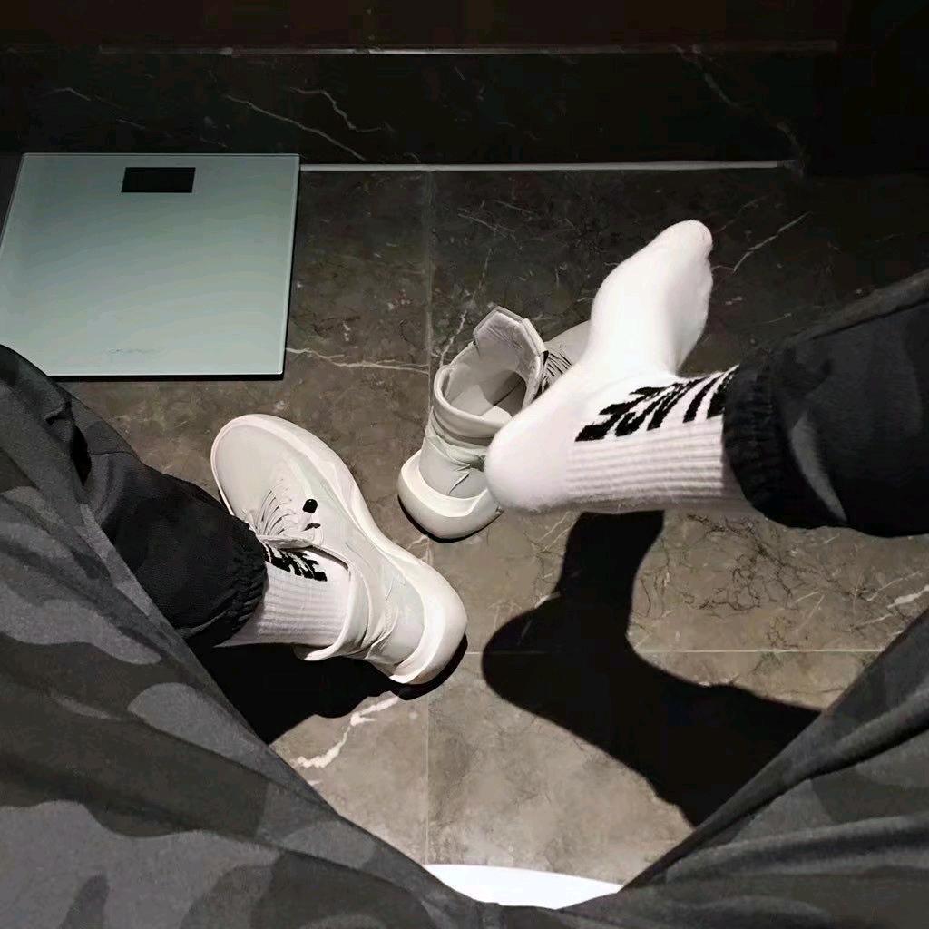 李不自信了吧🌈