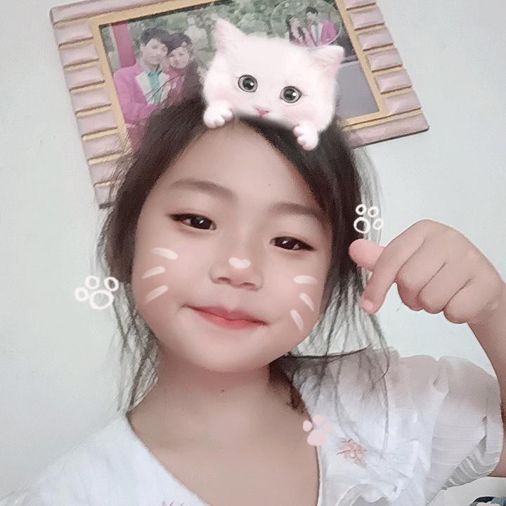 家里最可爱的两个宝。
