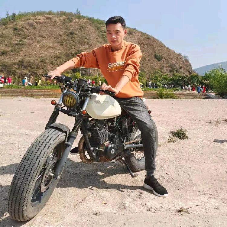 为了傍大款加油吧小伙✊🤜