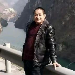 学航拍的小老头