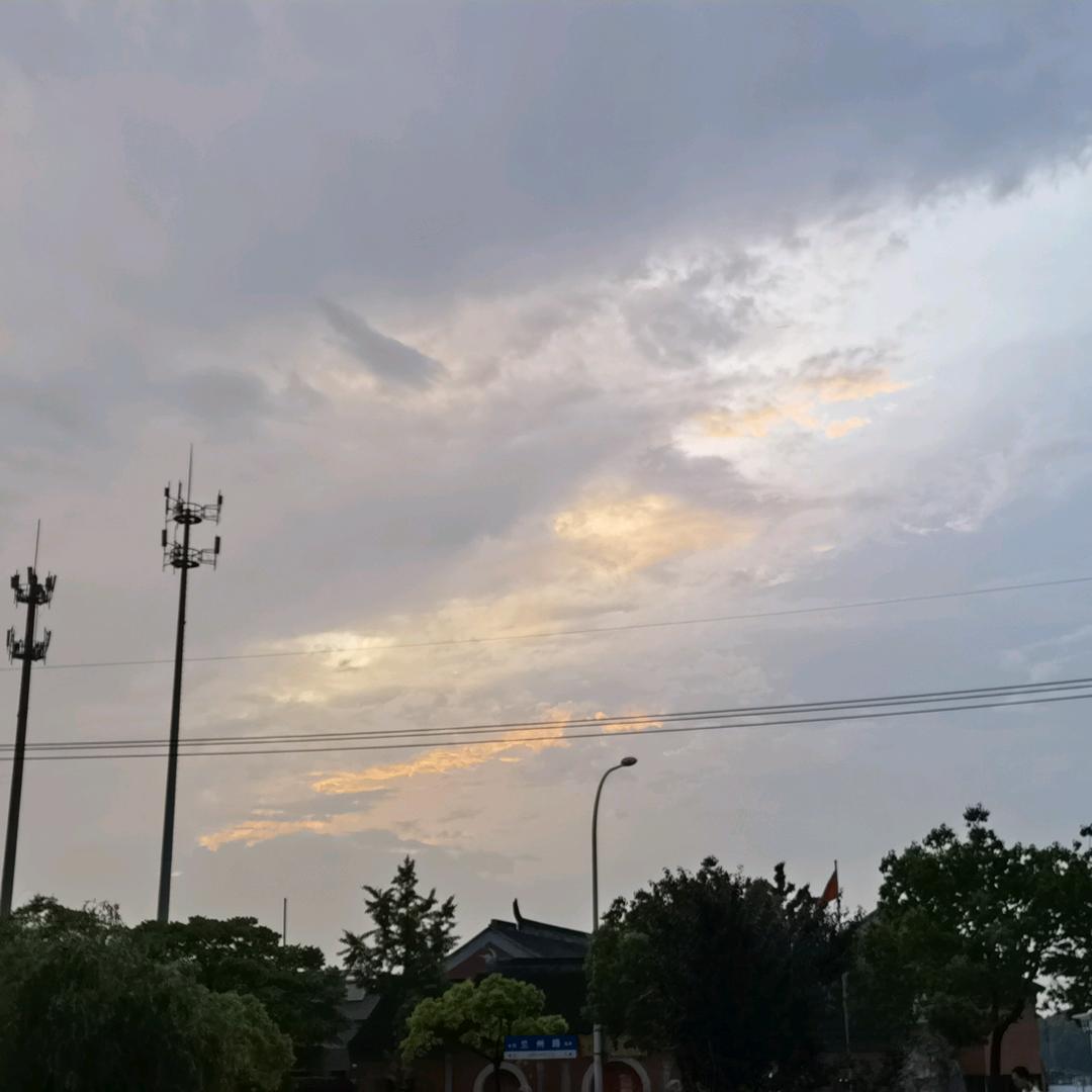 @多鱼