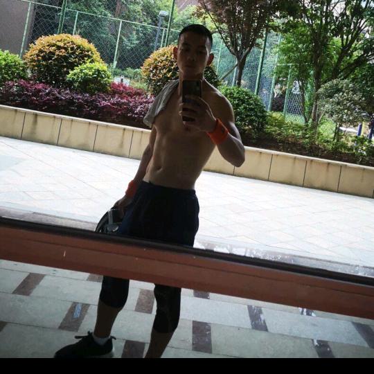 小应哥
