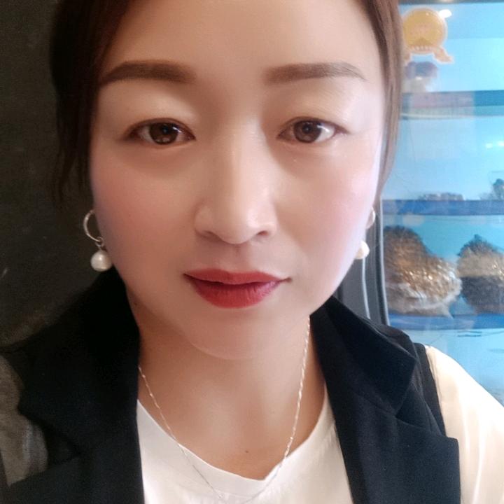 王红(^^)