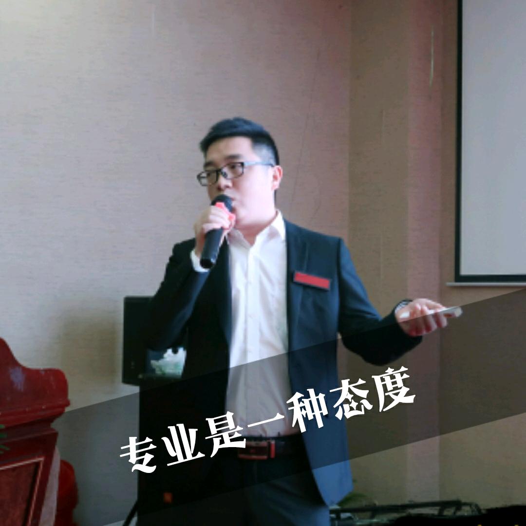 东东禽医展护卫