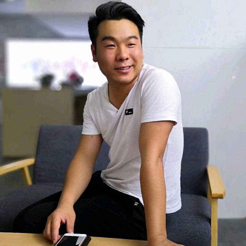 艺人啊明