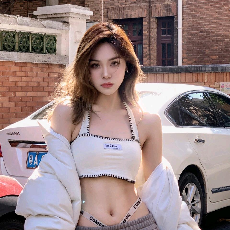 小研喜欢车