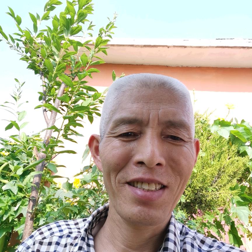 白毛大叔