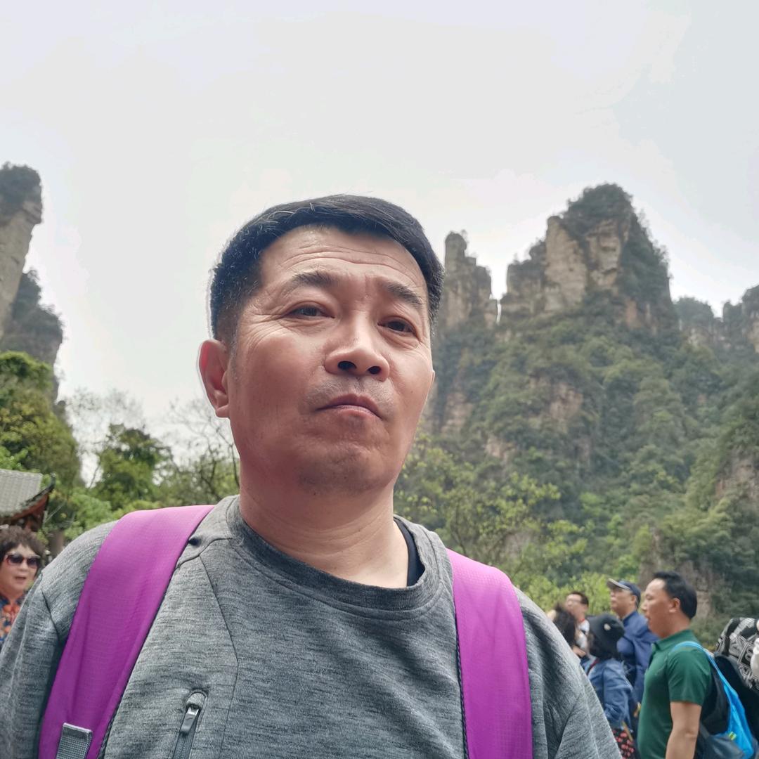 属蛇的狮子