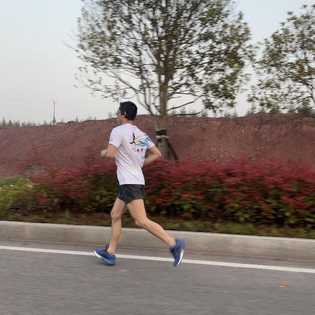 军哥爱跑步