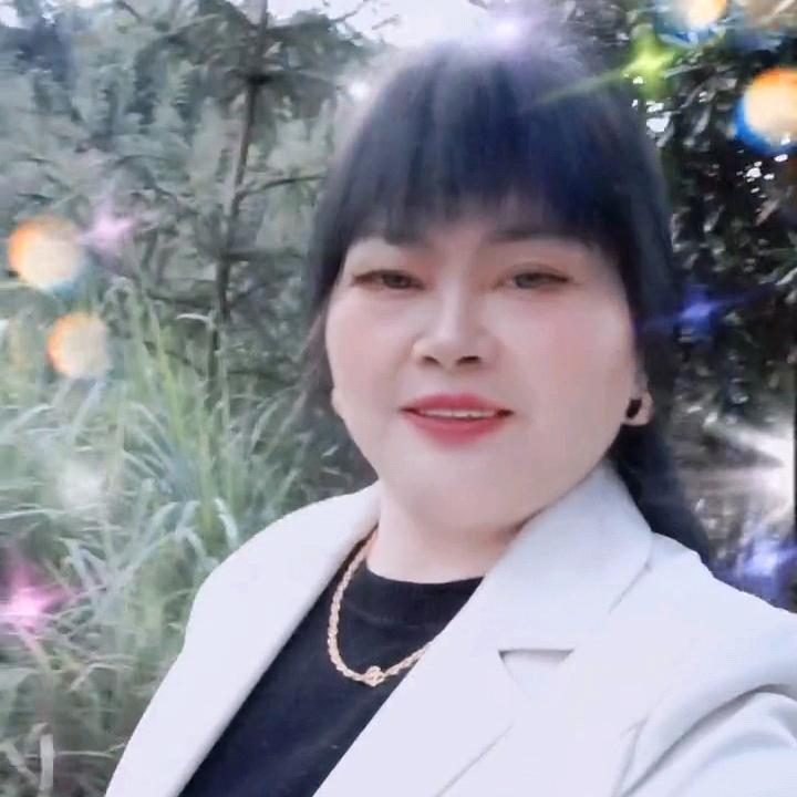 刘雪梅.