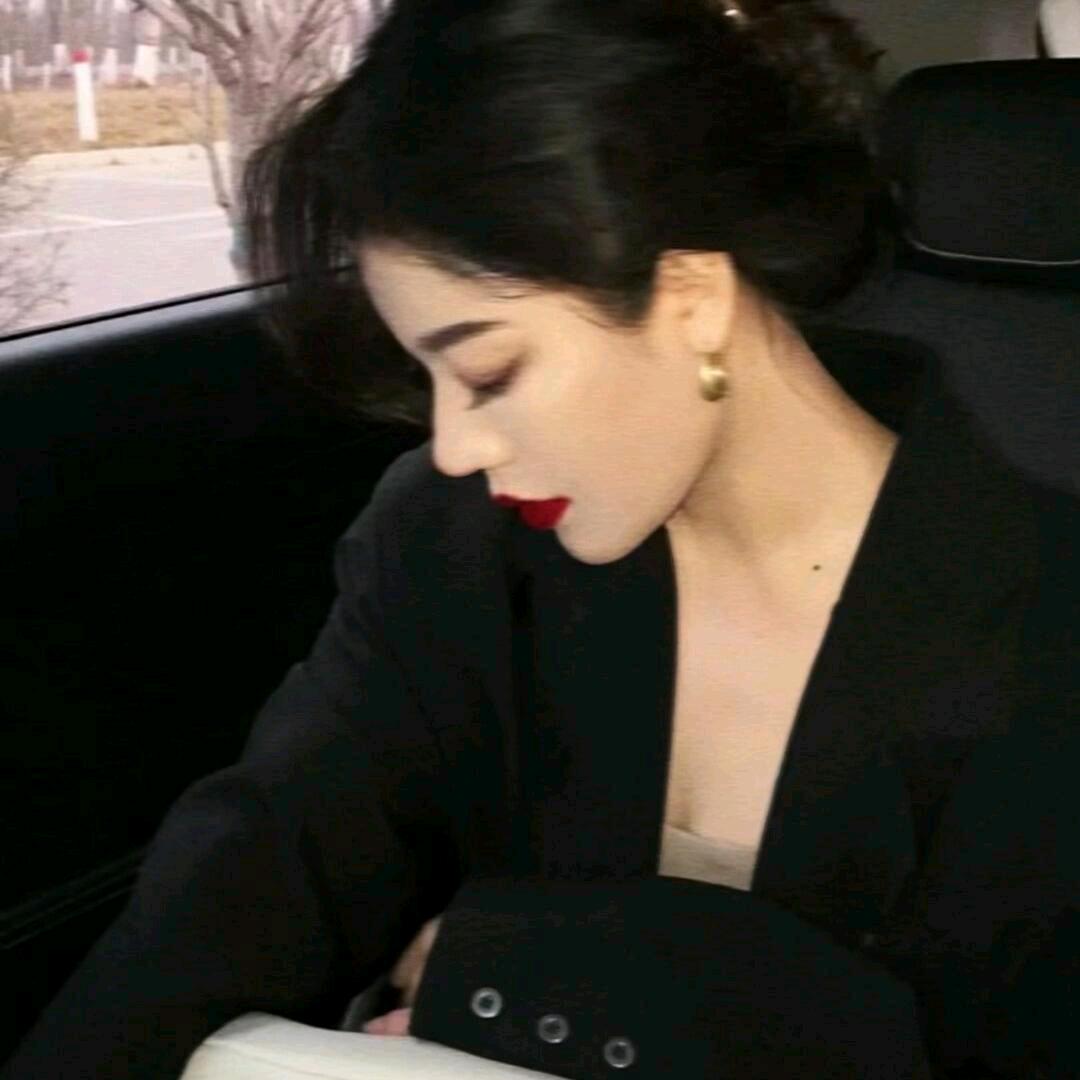 何YiRan