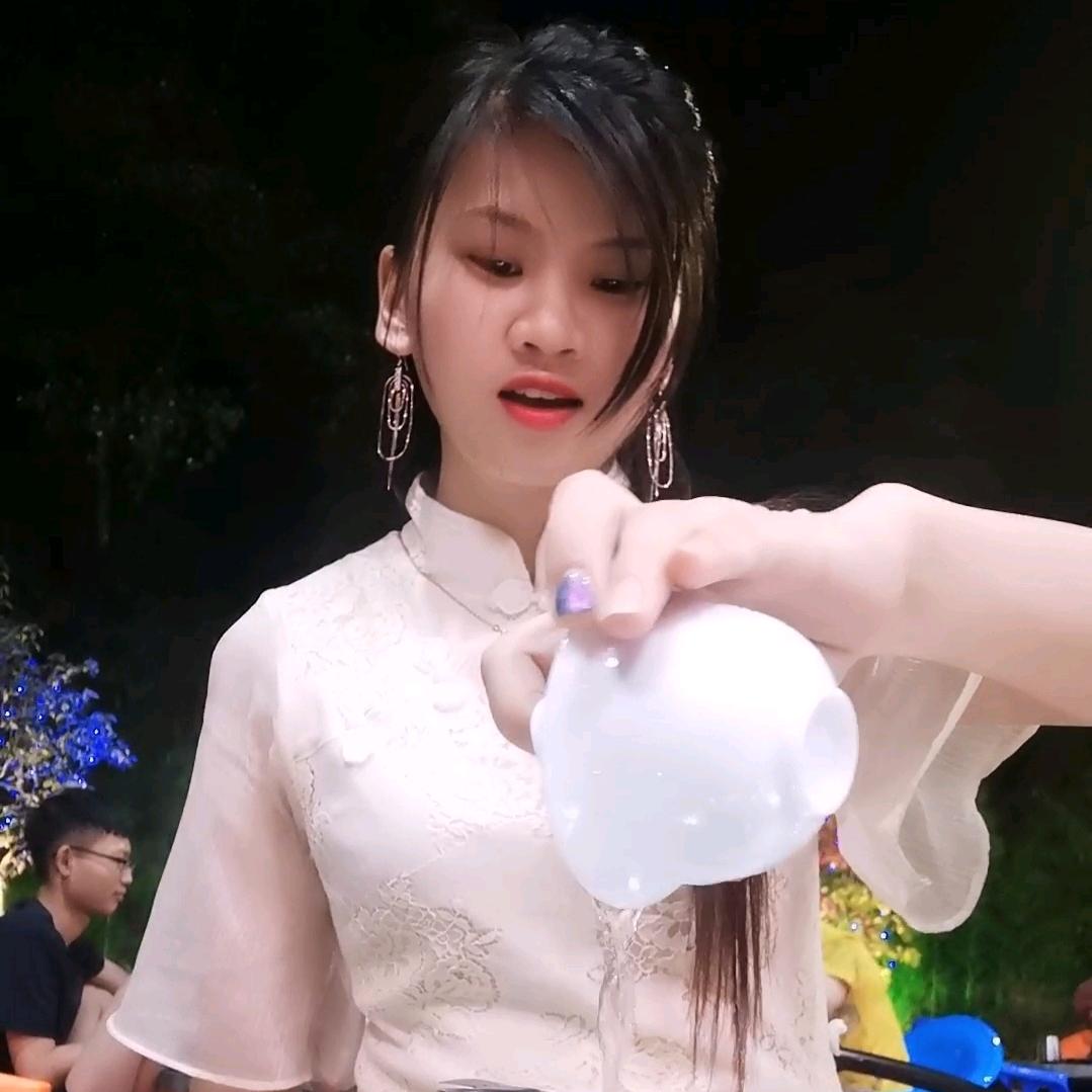 “渃水寒冰”<商品在橱窗>