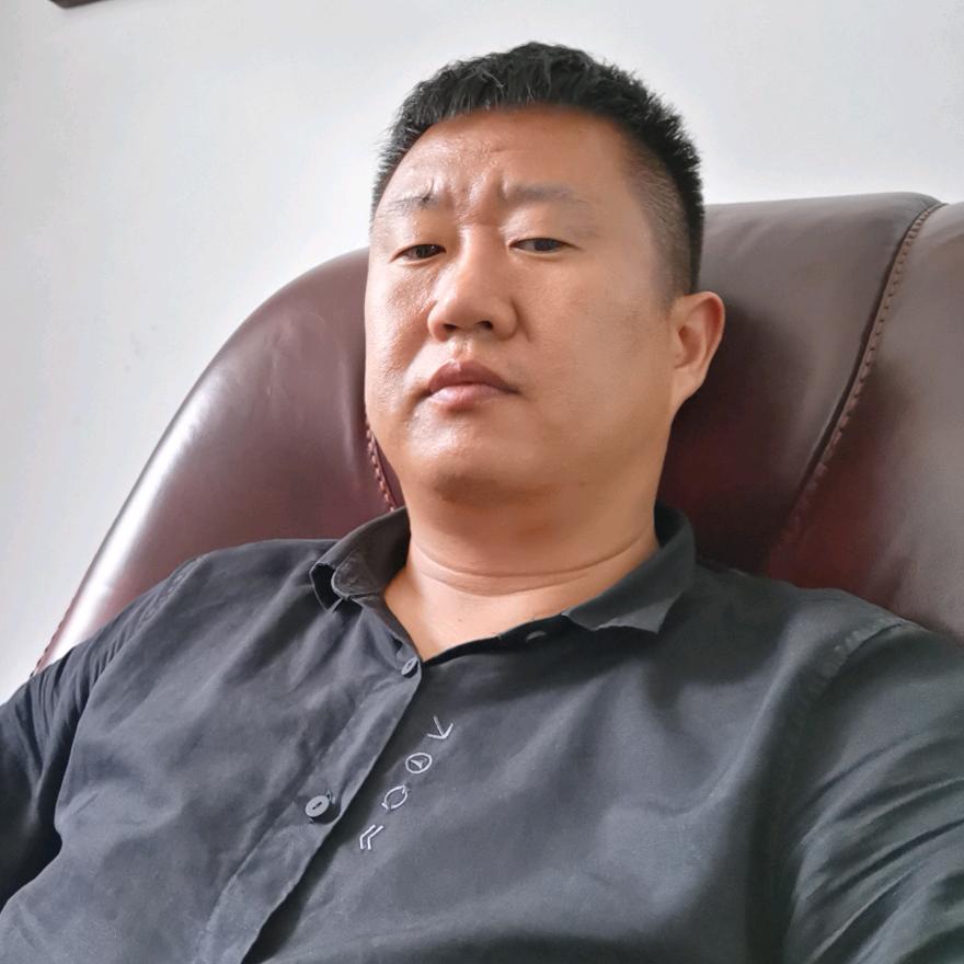 啊亮在老挝