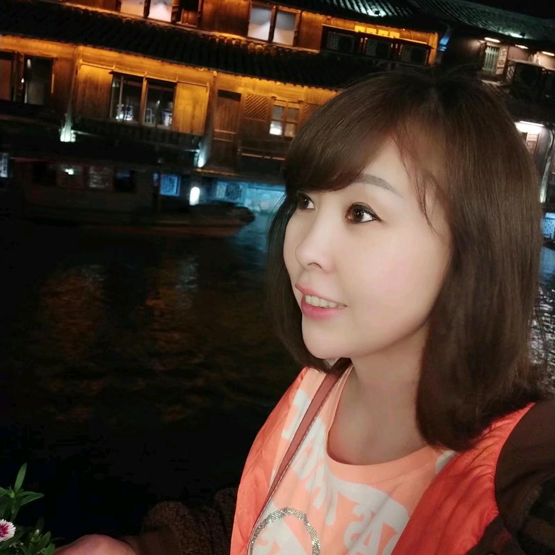 爱无季---霞姐