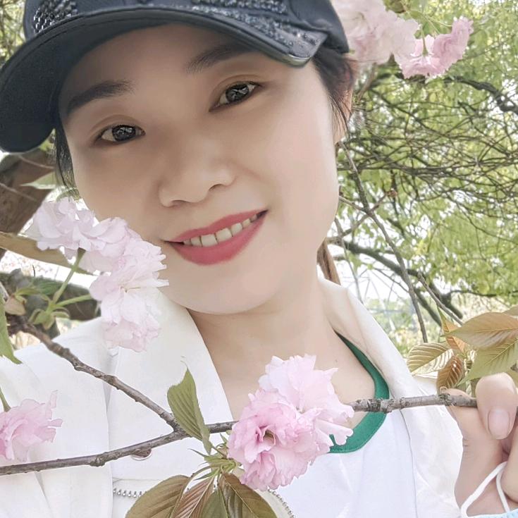 爱舞动的、小雨