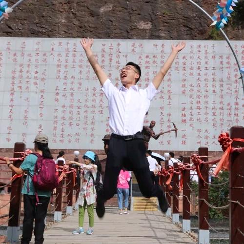 爱笑的巨利豹。