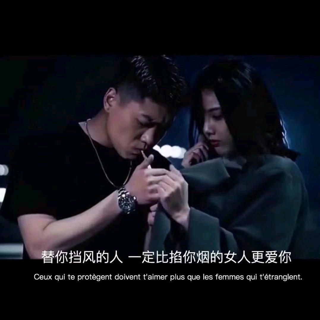 坐在坟头指挥鬼👻