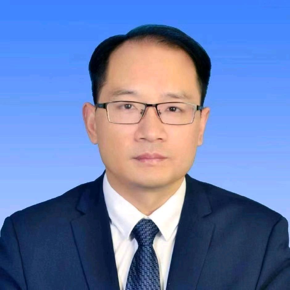 专注建工法律26年的卢安龙律师