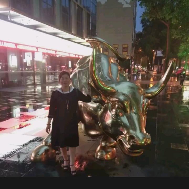 秀兰唱歌正能量