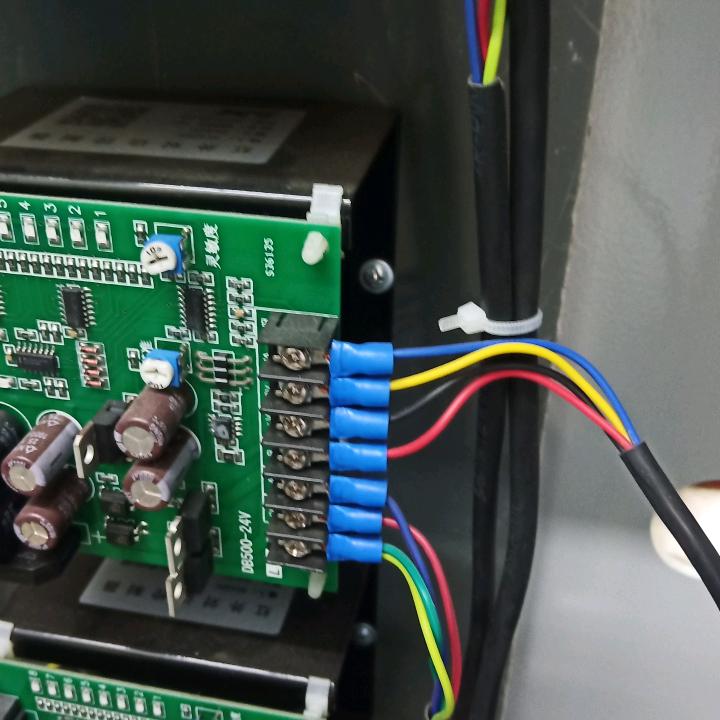 科技、创新、求发展！☞川Y☜