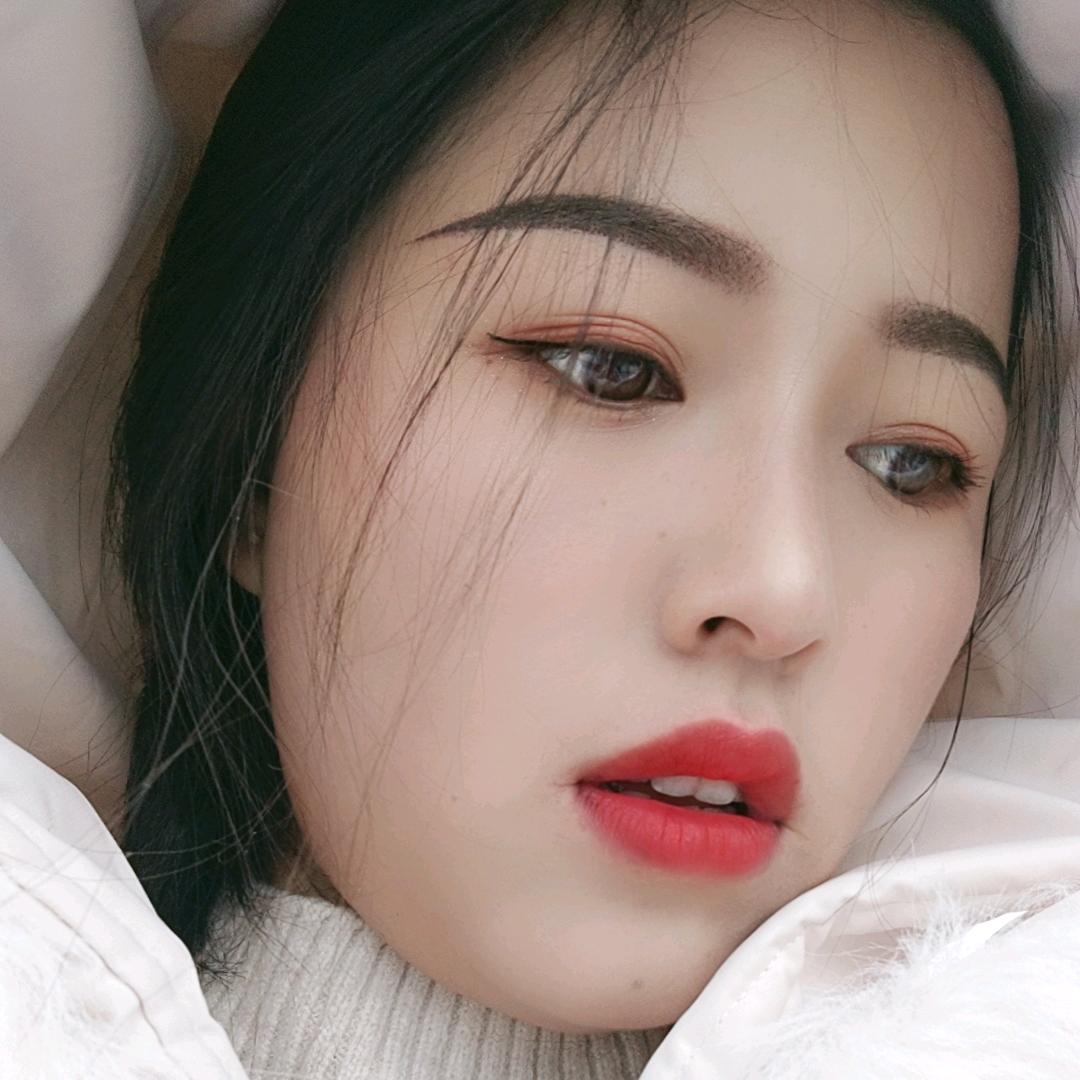 架子工彝族女孩
