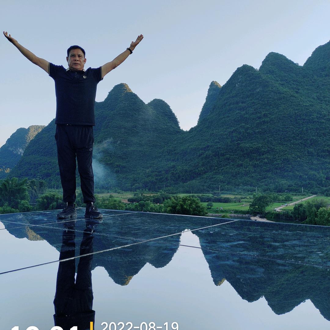 德@