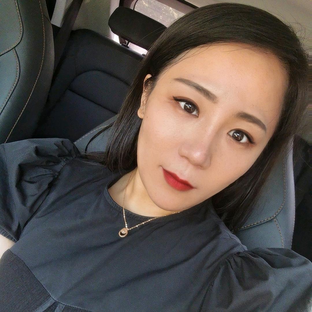 余婷