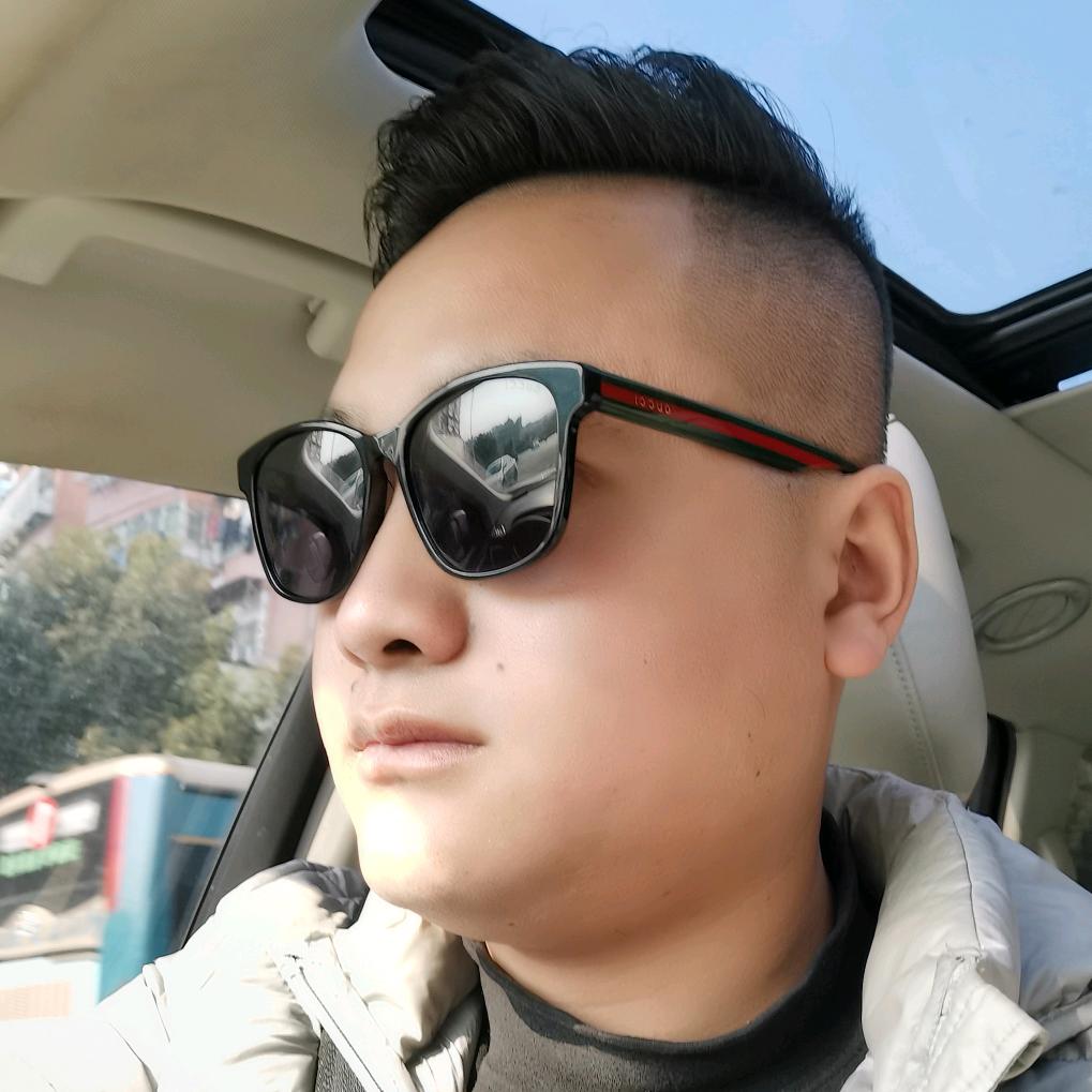 卖大理石的小男孩