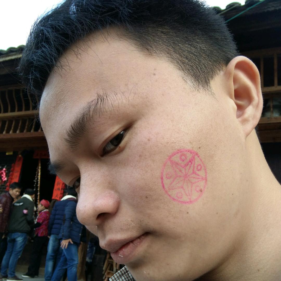 张天天.