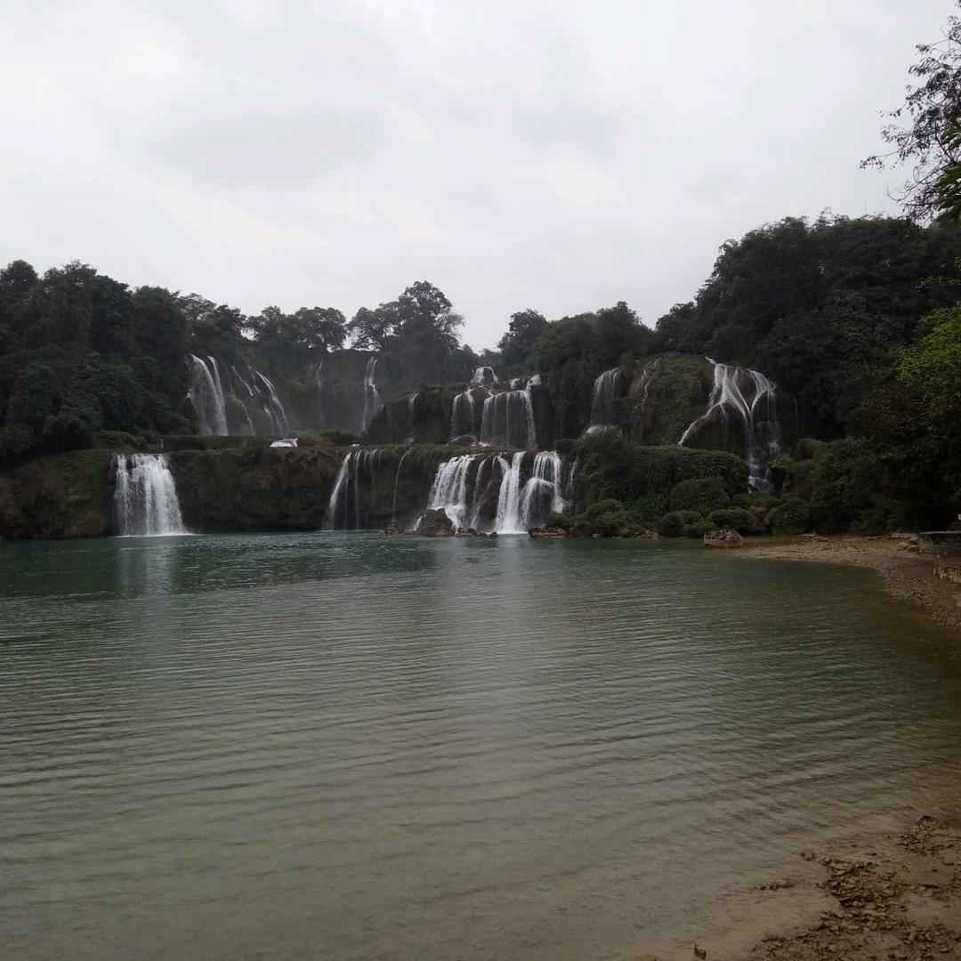 淡淡的流水…………